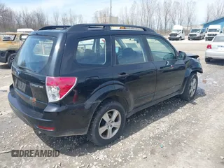 2011 Subaru Forester X z VIN JF2SHBBC7BH764549, wystawiony jako IAAI lot #42159510 z przebiegiem Nie podano mil oraz . Historia ofert i sprzedaży dostępna na DreamBid. Obrazek 4.