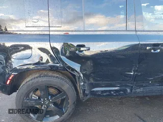 2022 Land Rover Defender X-Dynamic HSE z VIN SALE37RUXN2092086, wystawiony jako IAAI lot #41152865 z przebiegiem 17 756 mil mil oraz . Historia ofert i sprzedaży dostępna na DreamBid. Obrazek 6.