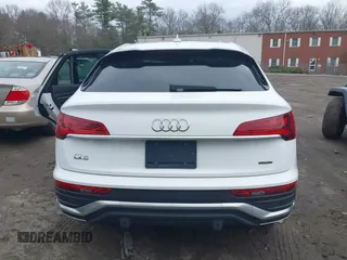 2022 Audi Q5 Sportback S line Premium Plus z VIN WA15AAFY8N2072317, wystawiony jako IAAI lot #41946730 z przebiegiem 49 510 mil mil oraz . Historia ofert i sprzedaży dostępna na DreamBid. Obrazek 15.