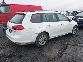 2016 Volkswagen Golf SportWagen TSI SE with VIN 3VWC17AU3GM510173, listed as a IAAI auction lot 41615322 with 133,690 mi miles. Bid and sale history available at carsss.com. Image 4.