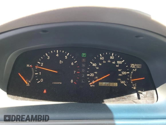 2001 Lexus ES 300 with VIN JT8BF28G210342201, listed as a Copart auction lot 55067975 with 235,165 mi miles and Salvage Title. Bid and sale history available at DreamBid. Image 9.