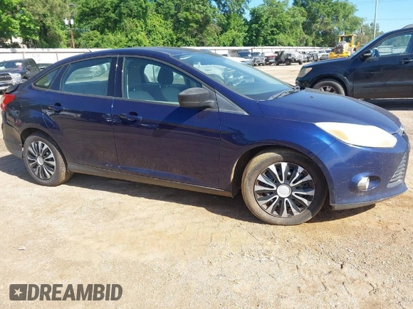 2012 Ford Focus SE with VIN 1FAHP3F27CL156621, listed as a IAAI auction lot 42092635 with 169,366 mi miles. Bid and sale history available at carsss.com. Image 1.