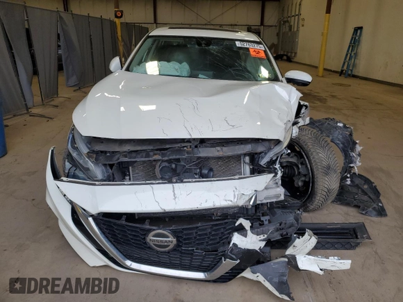 2019 Nissan Altima 2.5 Platinum with VIN 1N4BL4FW8KC135530, listed as a Copart auction lot 52763275 with 0 mi miles and Salvage Title. Bid and sale history available at carsss.com. Image 5.