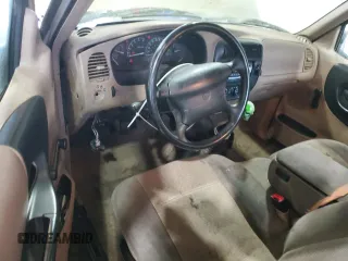 2000 Mazda B-Series 2WD Truck SX with VIN 4F4YR12C1YTM19515, listed as a Copart auction lot 82472574 with 357,701 mi miles and Clean Title. Bid and sale history available at carsss.com. Image 8.