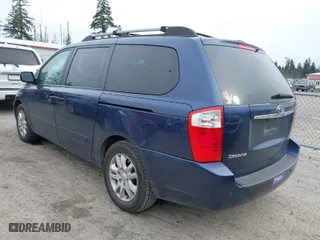 2008 Kia Sedona LX with VIN KNDMB233X86195286, listed as a IAAI auction lot 41750651 with 210,035 mi miles. Bid and sale history available at carsss.com. Image 3.
