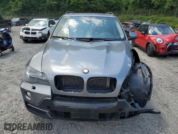 2008 BMW X5 3.0si z VIN 5UXFE43538L034968, wystawiony jako Copart lot #58065825 z przebiegiem 117 028 mil mil oraz Szkoda całkowita • Salvage title. Historia ofert i sprzedaży dostępna na DreamBid. Obrazek 5.