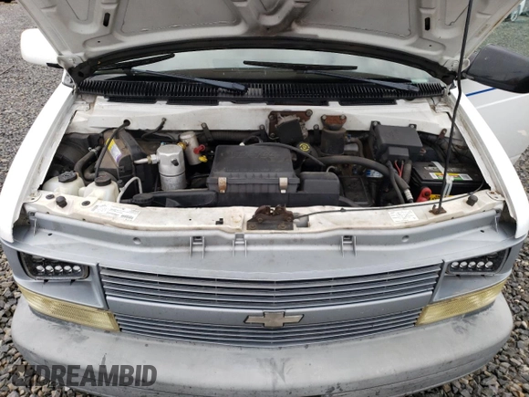 1998 Chevrolet Astro Cargo z VIN 1GCDM19W6WB185204, wystawiony jako Copart lot #72199484 z przebiegiem 97 262 mil mil oraz Szkoda całkowita • Salvage title. Historia ofert i sprzedaży dostępna na DreamBid. Obrazek 13.