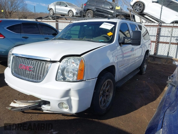 2014 GMC Yukon XL SLT with VIN 1GKS1KE00ER125405, listed as a IAAI auction lot 41609280 with 221,690 mi miles. Bid and sale history available at carsss.com. Image 18.
