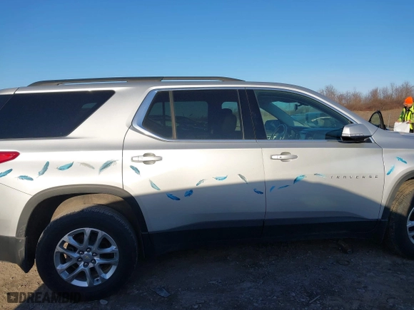 2020 Chevrolet Traverse LT Leather with VIN 1GNEVHKW3LJ256209, listed as a IAAI auction lot 41826165 with 70,109 mi miles. Bid and sale history available at carsss.com. Image 13.
