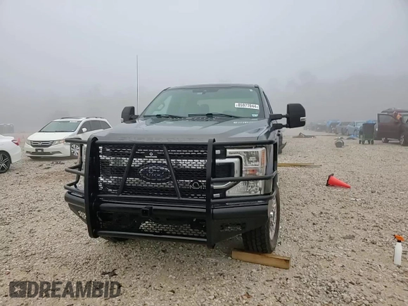 2020 Ford F-250 XL z VIN 1FT7W2BN2LEE59541, wystawiony jako Copart lot #85977044 z przebiegiem 86 068 mil mil oraz Czysty tytuł • Clean title. Historia ofert i sprzedaży dostępna na DreamBid. Obrazek 13.