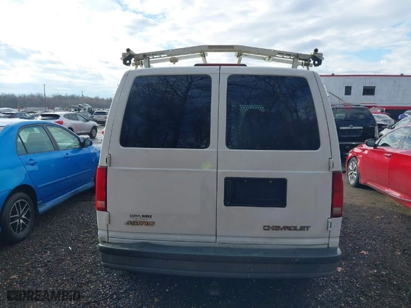 2005 Chevrolet Astro Cargo Van with VIN 1GCDM19X15B114841, listed as a IAAI auction lot 40948571 with NaN miles. Bid and sale history available at carsss.com. Image 16.