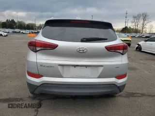 2018 Hyundai Tucson SEL z VIN KM8J3CA43JU645083, wystawiony jako Copart lot #50911035 z przebiegiem 68 777 mil mil oraz Szkoda całkowita • Salvage title. Historia ofert i sprzedaży dostępna na DreamBid. Obrazek 6.
