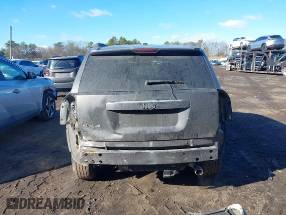 2016 Jeep Compass Latitude with VIN 1C4NJDEB7GD746114, listed as a IAAI auction lot 41571587 with 112,645 mi miles. Bid and sale history available at carsss.com. Image 16.