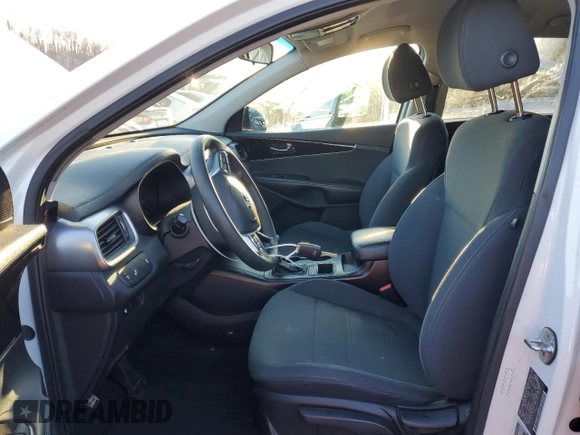 2019 Kia Sorento L with VIN 5XYPG4A32KG575627, listed as a Copart auction lot 41454265 with 67,207 mi miles and Salvage Title. Bid and sale history available at DreamBid. Image 7.