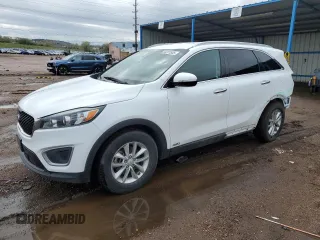 2017 Kia Sorento LX z VIN 5XYPGDA37HG246687, wystawiony jako Copart lot #56201535 z przebiegiem 99 407 mil mil oraz Szkoda całkowita • Salvage title. Historia ofert i sprzedaży dostępna na DreamBid. Obrazek 1.