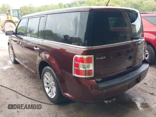 2010 Ford Flex SEL z VIN 2FMHK6CC8ABA53708, wystawiony jako IAAI lot #42027987 z przebiegiem 279 909 mil mil oraz . Historia ofert i sprzedaży dostępna na DreamBid. Obrazek 3.