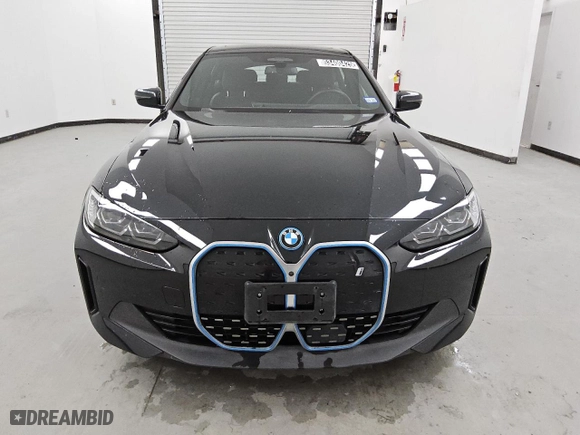 2024 BMW i4 xDrive40 with VIN WBY83FB05RFS78234, listed as a Copart auction lot 53400425 with 20,731 mi miles and Clean Title. Bid and sale history available at carsss.com. Image 5.