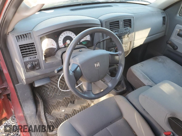 2005 Dodge Dakota с VIN 1D7HW22N95S225881, выставлен на аукционе Copart как лот 46940925 с пробегом 86 833 миль миль и Чистый • Clean title. История ставок и продаж доступна на DreamBid. Изображение 8.
