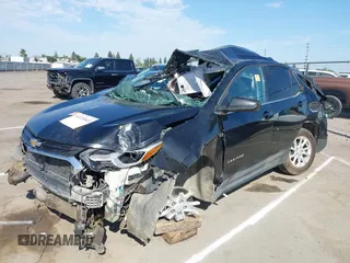 2018 Chevrolet Equinox LT with VIN 2GNAXJEV0J6208938, listed as a IAAI auction lot 39715043 with 1 mi miles. Bid and sale history available at carsss.com. Image 21.