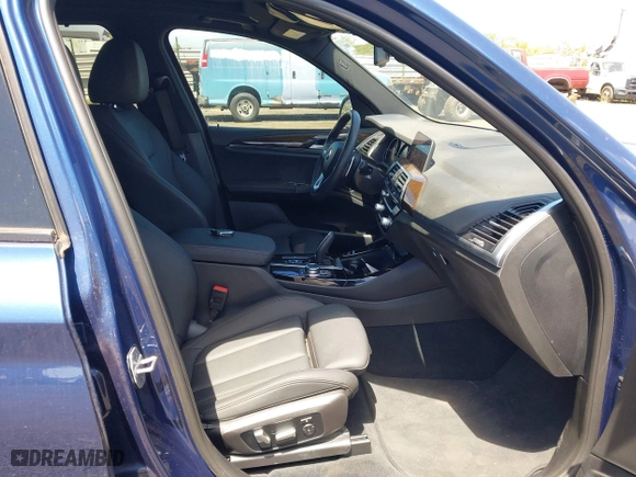 2021 BMW X3 sDrive30i with VIN 5UXTY3C08M9E91116, listed as a IAAI auction lot 41799060 with 25,049 mi miles. Bid and sale history available at carsss.com. Image 5.
