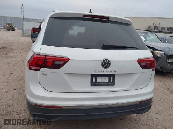 2023 Volkswagen Tiguan SE with VIN 3VVNB7AX8PM099759, listed as a IAAI auction lot 41340885 with 28,562 mi miles and . Bid and sale history available at DreamBid. Image 16.