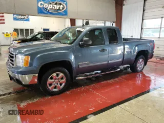 2013 GMC Sierra 1500 SLE z VIN 1GTR2VE79DZ235535, wystawiony jako Copart lot #57018165 z przebiegiem 143 399 mil mil oraz Szkoda całkowita • Salvage title. Historia ofert i sprzedaży dostępna na DreamBid. Obrazek 1.