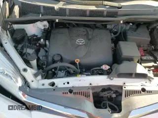 2020 Toyota Sienna XLE z VIN 5TDYZ3DC5LS041613, wystawiony jako Copart lot #84788495 z przebiegiem 69 860 mil mil oraz Szkoda całkowita • Salvage title. Historia ofert i sprzedaży dostępna na DreamBid. Obrazek 17.