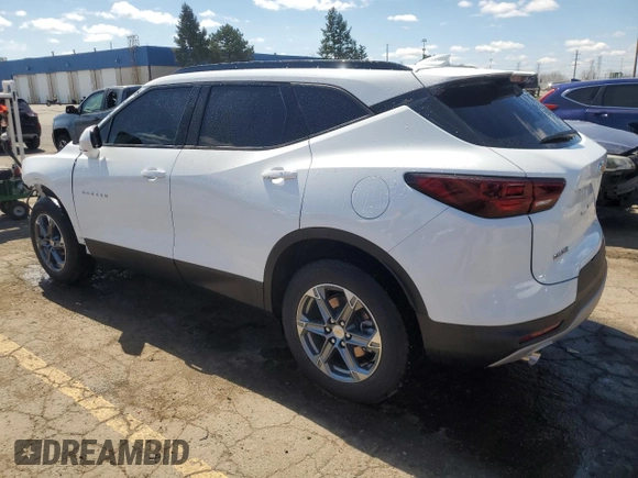 2024 Chevrolet Blazer LT z VIN 3GNKBCR49RS277852, wystawiony jako Copart lot #52954735 z przebiegiem 5 567 mil mil oraz Szkoda całkowita • Salvage title. Historia ofert i sprzedaży dostępna na DreamBid. Obrazek 2.