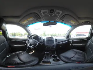 2014 Kia Sorento SX z VIN 5XYKWDA70EG541044, wystawiony jako IAAI lot #42301841 z przebiegiem 196 550 mil mil oraz . Historia ofert i sprzedaży dostępna na DreamBid. Obrazek 18.