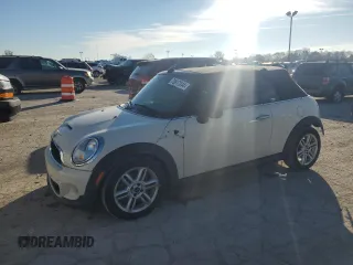 2015 MINI Convertible S z VIN WMWZP3C52FT708377, wystawiony jako Copart lot #79817344 z przebiegiem 54 466 mil mil oraz Szkoda całkowita • Salvage title. Historia ofert i sprzedaży dostępna na DreamBid. Obrazek 1.