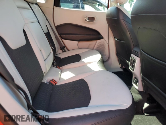 2019 Jeep Compass Latitude with VIN 3C4NJCBB9KT636408, listed as a Copart auction lot 44163665 with 22,876 mi miles and Non repairable. Bid and sale history available at DreamBid. Image 11.