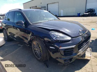 2017 Porsche Cayenne S E-Hybrid with VIN WP1AE2A22HLA68634, listed as a Copart auction lot 63874754 with 44,787 mi miles and Salvage title. Bid and sale history available at DreamBid. Image 4.