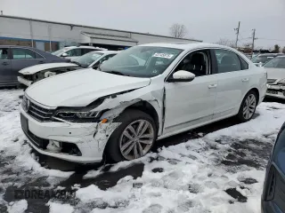 2018 Volkswagen Passat SEL Premium z VIN 1VWCA7A33JC002673, wystawiony jako Copart lot #43145875 z przebiegiem 71 937 mil mil oraz Szkoda całkowita • Salvage title. Historia ofert i sprzedaży dostępna na DreamBid. Obrazek 1.