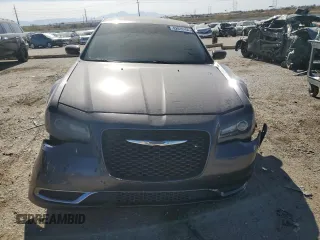 2019 Chrysler 300 Touring with VIN 2C3CCAAG8KH511688, listed as a Copart auction lot 82010164 with 79,630 mi miles and Salvage Title. Bid and sale history available at carsss.com. Image 5.