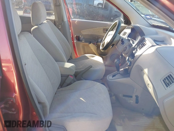 2005 Hyundai Tucson GL with VIN KM8JM12B75U108866, listed as a IAAI auction lot 41218960 with 111,319 mi miles. Bid and sale history available at carsss.com. Image 5.