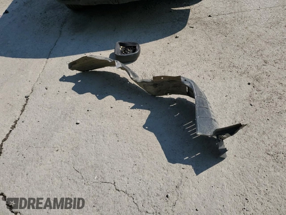 2013 Kia Sorento EX с VIN 5XYKU4A62DG373984, выставлен на аукционе Copart как лот 60425795 с пробегом 180 007 миль миль и Списание • Salvage title. История ставок и продаж доступна на DreamBid. Изображение 13.
