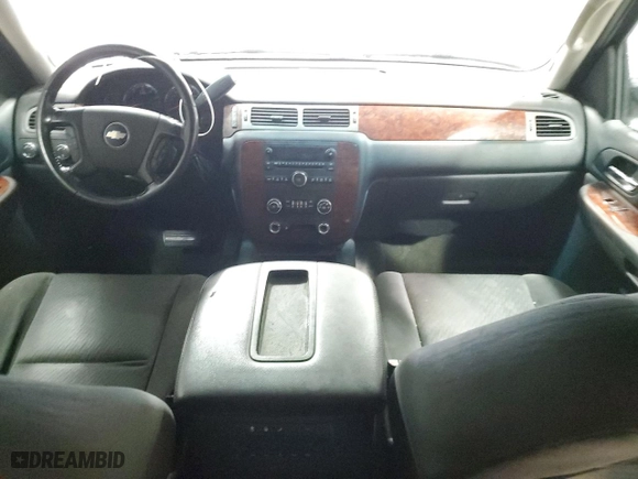2009 Chevrolet Suburban LT w/1LT with VIN 1GNFK26319R266791, listed as a Copart auction lot 86745744 with 212,070 mi miles and Clean Title. Bid and sale history available at carsss.com. Image 8.