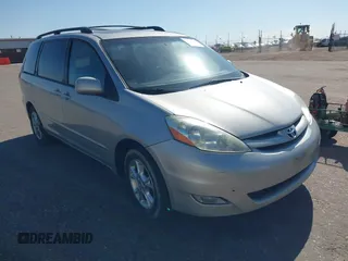 2006 Toyota Sienna XLE z VIN 5TDZA22C16S545153, wystawiony jako IAAI lot #42496113 z przebiegiem 218 734 mil mil oraz . Historia ofert i sprzedaży dostępna na DreamBid. Obrazek 1.