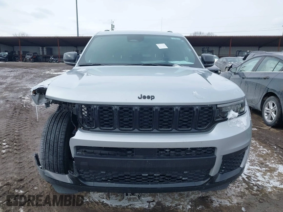 2024 Jeep Grand Cherokee Laredo z VIN 1C4RJKAG6R8527275, wystawiony jako IAAI lot #41628266 z przebiegiem 27 823 mil mil oraz . Historia ofert i sprzedaży dostępna na DreamBid. Obrazek 12.