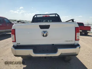 2023 Ram 2500 Tradesman z VIN 3C6UR5CL7PG538704, wystawiony jako Copart lot #46488725 z przebiegiem 112 004 mil mil oraz Szkoda całkowita • Salvage title. Historia ofert i sprzedaży dostępna na DreamBid. Obrazek 6.