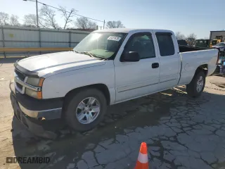 2005 Chevrolet Silverado 1500 LT with VIN 2GCEC19T751263047, listed as a Copart auction lot 50331675 with 133,423 mi miles and Salvage Title. Bid and sale history available at carsss.com. Image 1.