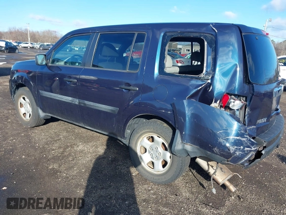 2011 Honda Pilot LX with VIN 5FNYF4H28BB089206, listed as a IAAI auction lot 41852945 with 62,116 mi miles. Bid and sale history available at carsss.com. Image 3.