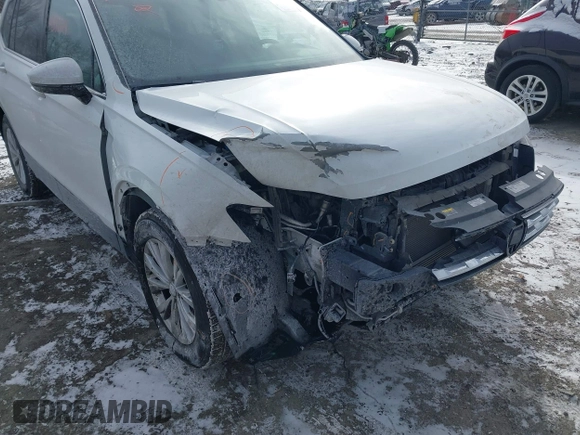 2019 Volkswagen Tiguan SE with VIN 3VV3B7AX7KM040136, listed as a IAAI auction lot 41397714 with 82,302 mi miles and . Bid and sale history available at DreamBid. Image 6.