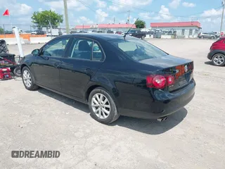 2010 Volkswagen Jetta SEL with VIN 3VWRX7AJ5AM098246, listed as a IAAI auction lot 42797172 with 160,972 mi miles and . Bid and sale history available at DreamBid. Image 3.