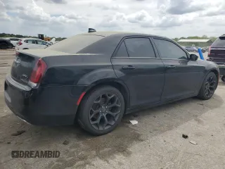 2019 Chrysler 300 with VIN 2C3CCABG4KH618025, listed as a Copart auction lot 51895455 with 197,432 mi miles and Clean Title. Bid and sale history available at carsss.com. Image 3.