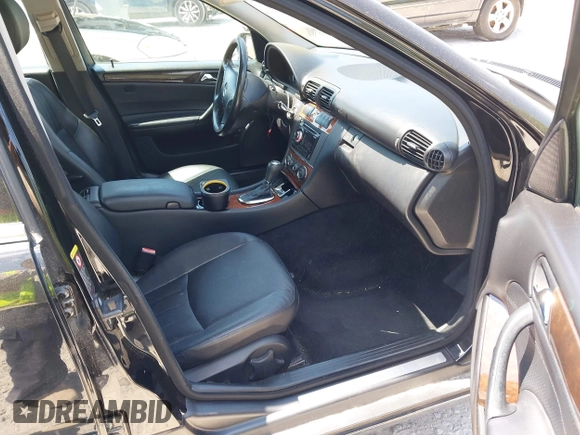 2006 Mercedes-Benz C 280 Luxury with VIN WDBRF92H76F771993, listed as a IAAI auction lot 42063170 with 154,091 mi miles and . Bid and sale history available at DreamBid. Image 5.