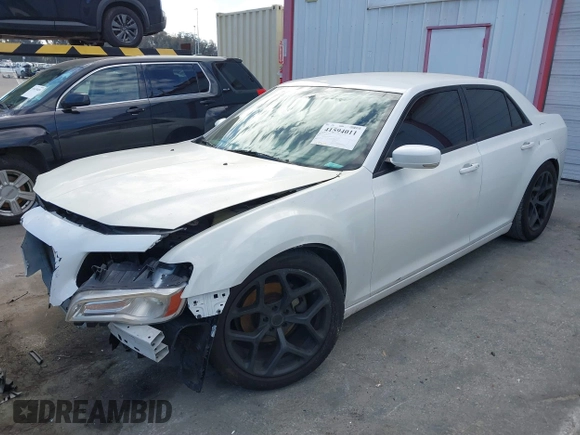 2014 Chrysler 300 S z VIN 2C3CCABG5EH344712, wystawiony jako IAAI lot #41594011 z przebiegiem 173 310 mil mil oraz . Historia ofert i sprzedaży dostępna na DreamBid. Obrazek 17.