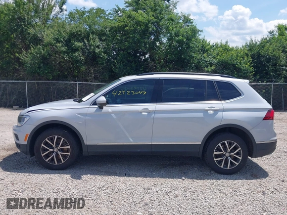 2018 Volkswagen Tiguan SEL z VIN 3VV2B7AX6JM195125, wystawiony jako IAAI lot #42523047 z przebiegiem 73 926 mil mil oraz . Historia ofert i sprzedaży dostępna na DreamBid. Obrazek 15.