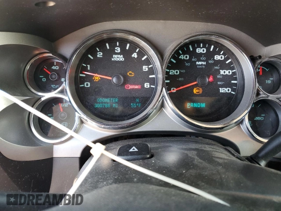 2011 GMC Sierra 1500 SLE with VIN 3GTP2VE38BG188869, listed as a Copart auction lot 60488425 with 300,788 mi miles and Salvage title. Bid and sale history available at DreamBid. Image 9.