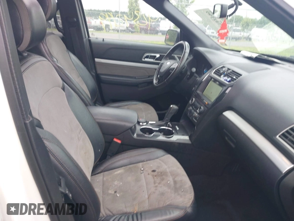 2017 Ford Explorer XLT z VIN 1FM5K8D84HGB85845, wystawiony jako IAAI lot #42342199 z przebiegiem 86 378 mil mil oraz . Historia ofert i sprzedaży dostępna na DreamBid. Obrazek 5.